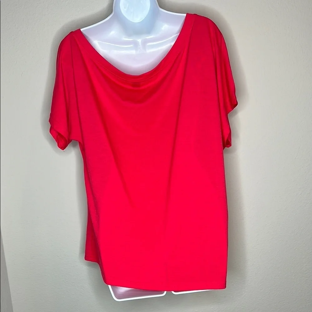 SHEIN Relaxed Red Short Sleeve Blouse - Picture 3 of 3
